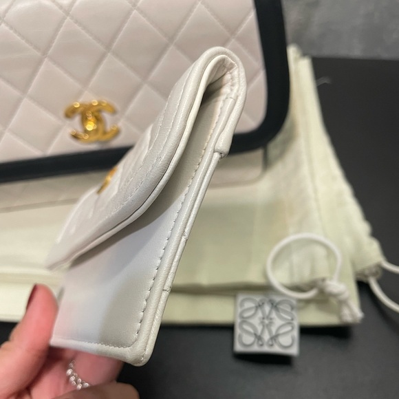 Chanel Rare Vintage Bicolor Single Flap with removable pouch - Picture 2 of 16